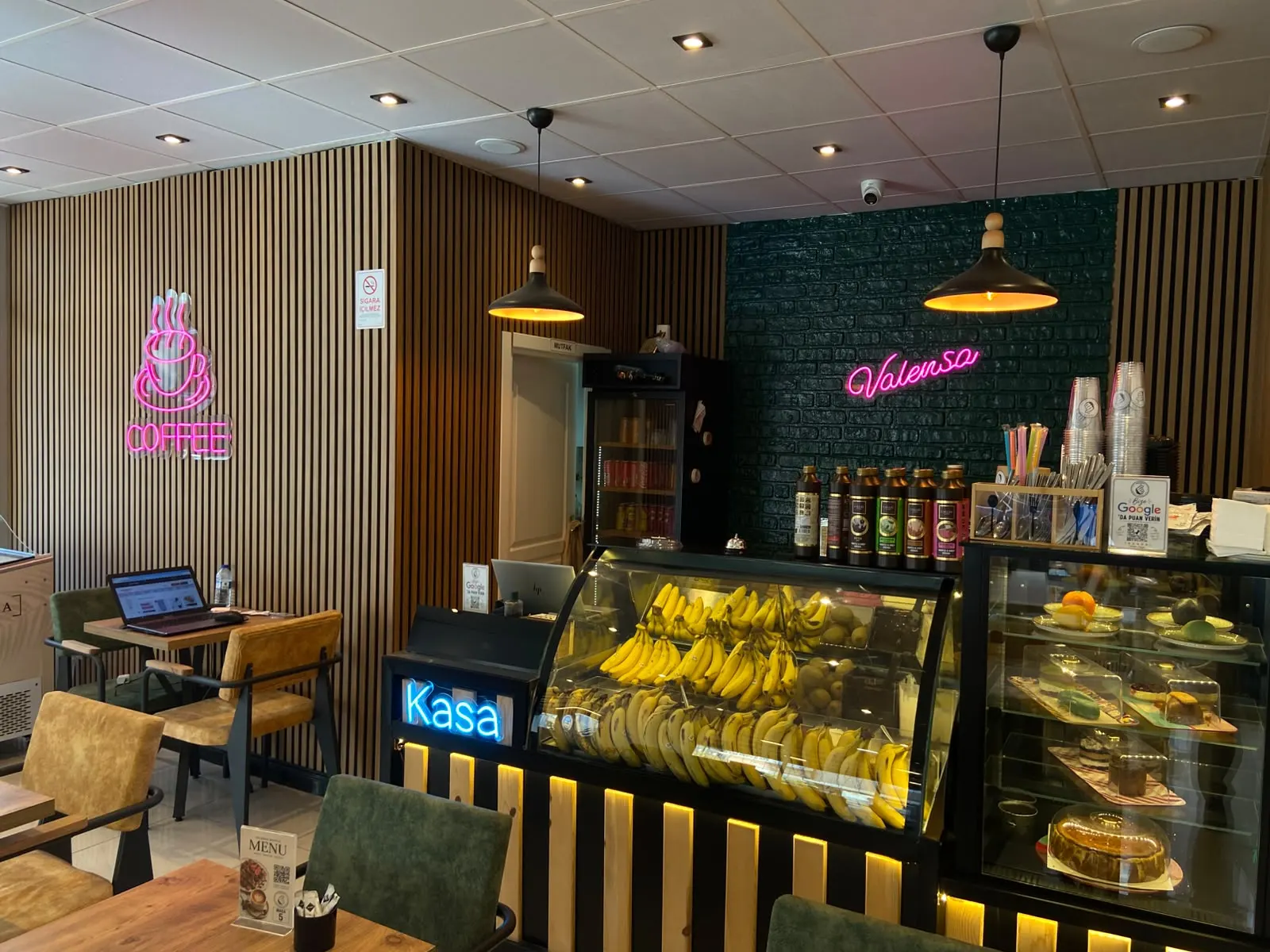 Valensa Cafe & Waffle – Cafe Anahtar Teslim Elektrik Altyapı, Aydınlatma Tasarımı ve Montaj Projesi görsel 1