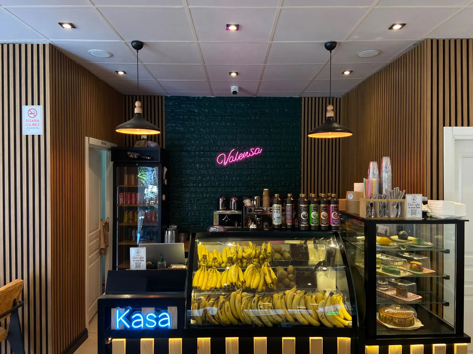 Valensa Cafe & Waffle – Cafe Anahtar Teslim Elektrik Altyapı, Aydınlatma Tasarımı ve Montaj Projesi görsel 4